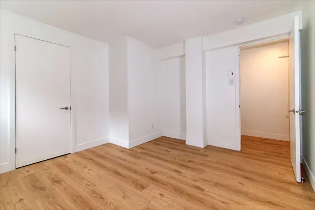 3 1/2 entièrement rénové - Place de la Monnerie - ID 4456 - Photo 8