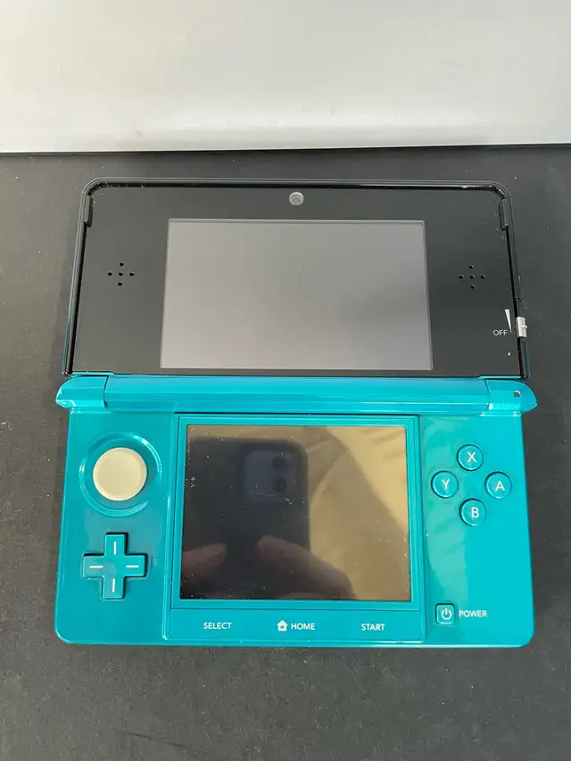 NINTENDO 3DS W/CHARGER - Photo 3