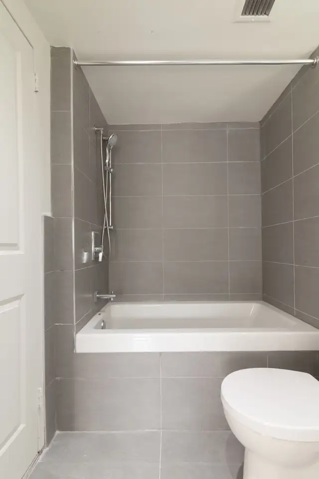 spacious 1-bed condo for rent, May 1st, Westmount adj - ID 4457 - Photo 5