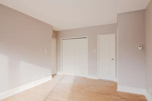 spacious 1-bed condo for rent, May 1st, Westmount adj - ID 4457 - Photo 7