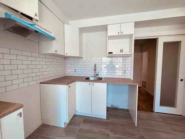 Pointe-aux-trembles 4/12 neuf, chiens acceptés 1er juillet 2026 - Photo 2