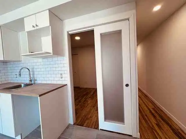 Pointe-aux-trembles 4/12 neuf, chiens acceptés 1er juillet 2026 - Photo 4