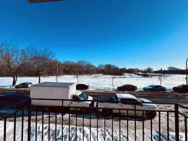 Pointe-aux-trembles 4/12 neuf, chiens acceptés 1er juillet 2026 - Photo 17