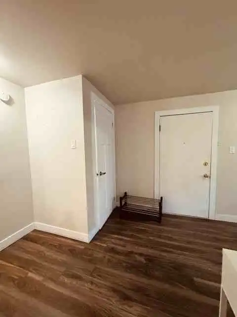 metro prefontaine, 41/2 demi sous sol ,cour aout 2026 - Photo 8