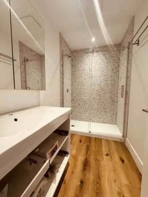 métro honoré Beaugrand: studios semis meublés/charges incluses