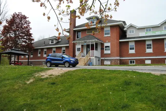 Spacious 2 Bedroom in a Historic Building