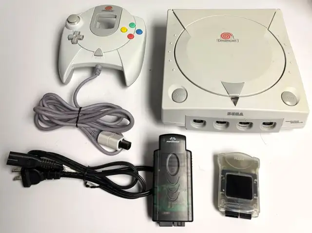 SEGA Dreamcast Console Bundle