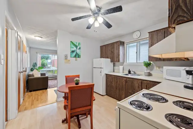 P8 AP4 - 1 BEDROOM – FULLY FURNISHED | ALL UTILITIES INCLUDED - Photo 10