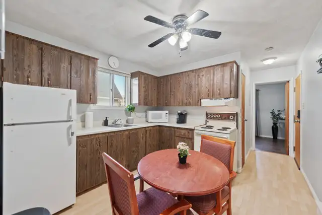 P8 AP4 - 1 BEDROOM – FULLY FURNISHED | ALL UTILITIES INCLUDED - Photo 11