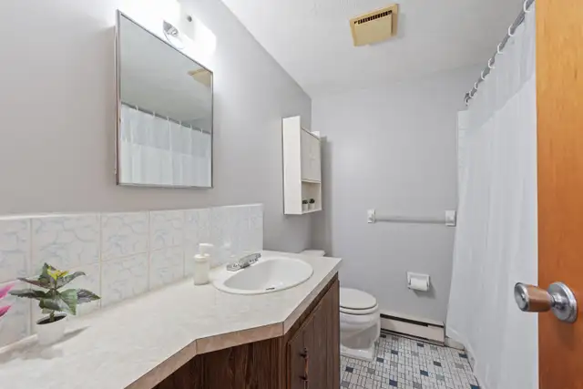 P8 AP4 - 1 BEDROOM – FULLY FURNISHED | ALL UTILITIES INCLUDED - Photo 12