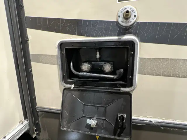 2013 Crossroads Sunset Trail 29SS SPACIOUS, REAR BATH. - Photo 13