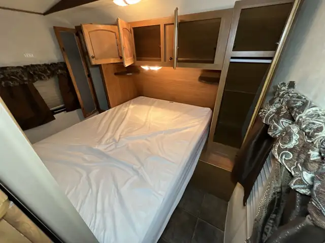 2013 Crossroads Sunset Trail 29SS SPACIOUS, REAR BATH. - Photo 29