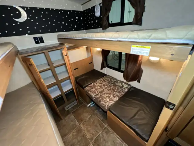 2013 Crossroads Sunset Trail 29SS SPACIOUS, REAR BATH. - Photo 35