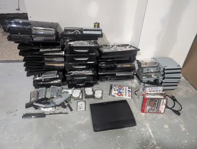 PS3 Consoles For Assembly and Parts