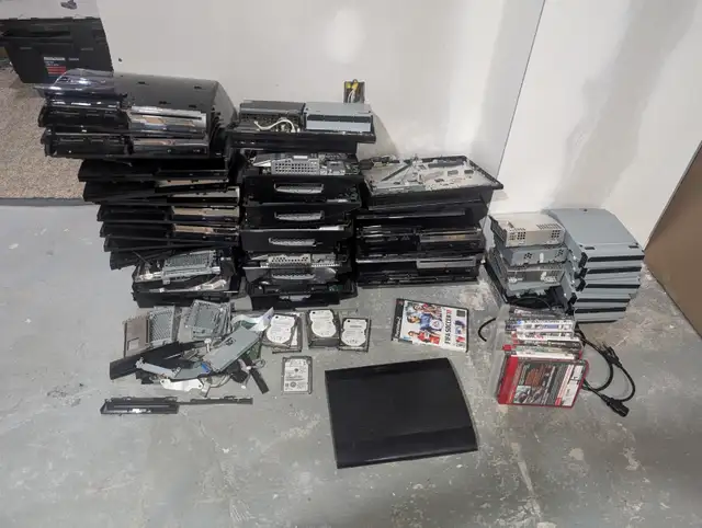 PS3 Consoles For Assembly and Parts - Photo 2