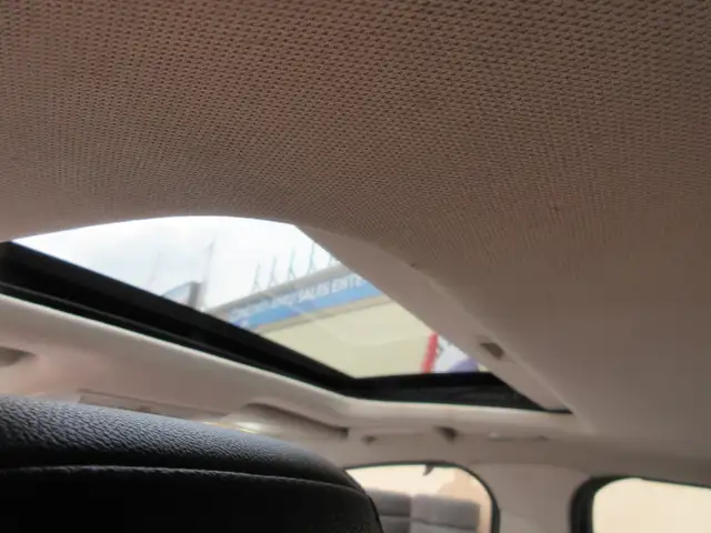 2013 Ford Focus Titanium - Photo 11