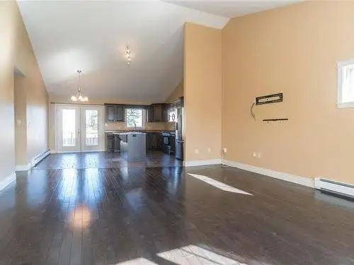 3 Bed   Loft. House for Rent - Stonington, Stratford. - Photo 3