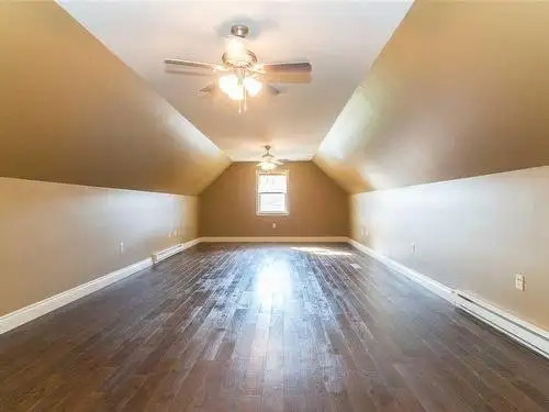 3 Bed   Loft. House for Rent - Stonington, Stratford. - Photo 4