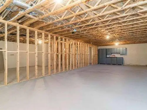 3 Bed   Loft. House for Rent - Stonington, Stratford. - Photo 14