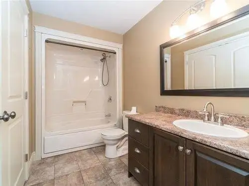 3 Bed   Loft. House for Rent - Stonington, Stratford. - Photo 15