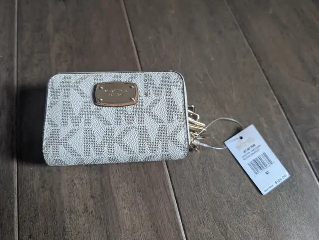 Brand New Michael Kors Purse Wallet For Sale