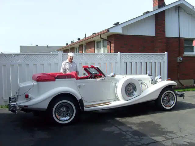 1984  Excalibur Phaeton IV - Photo 2