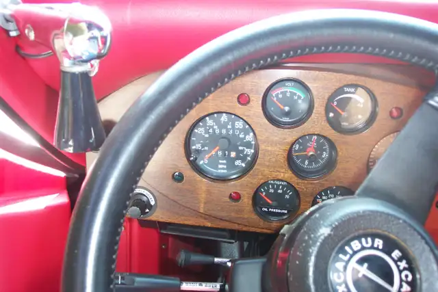 1984  Excalibur Phaeton IV - Photo 9