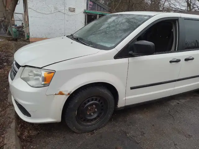 2013 Dodge Caravan - Photo 4