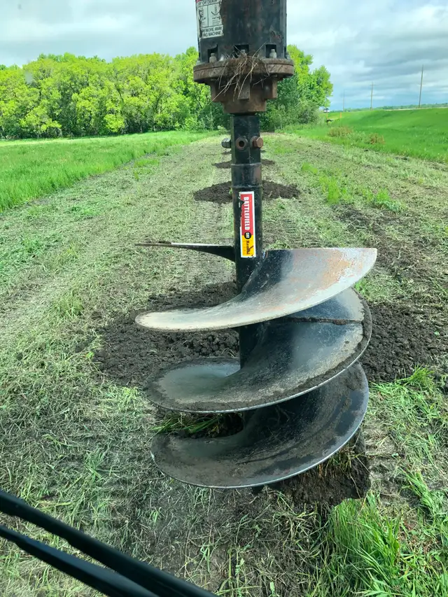 Landscape Lead Hand – $30 /hr – Riding Mountain Area