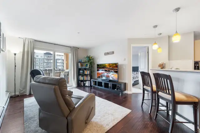 Beautifully bright condo located in the heart of Cochrane - Photo 4