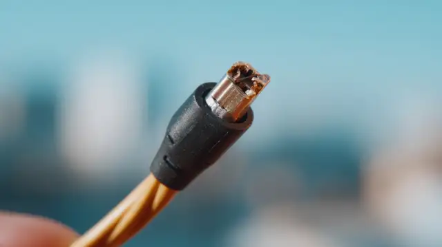 DC Jack & Charging Port Repair – All Types Covered! - Photo 2