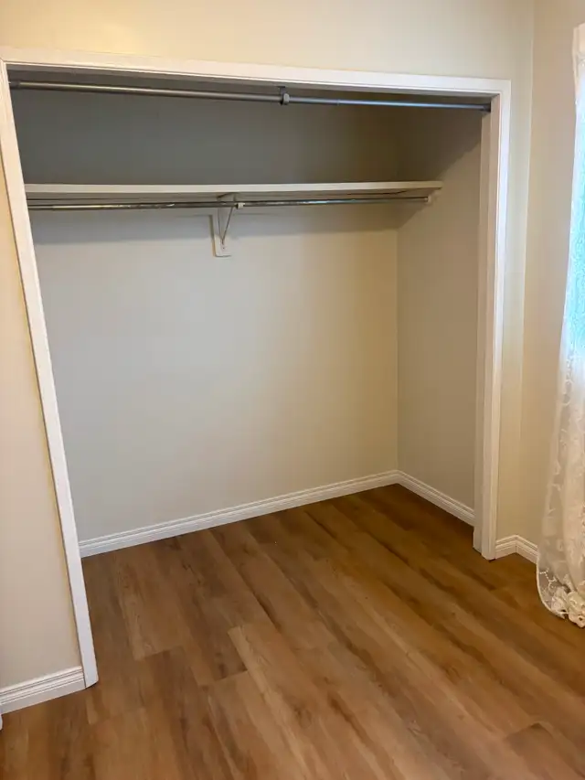Room for rent available now - Photo 3