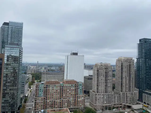 New Furnished 2BedCondo Yonge/Wellesley | 27F | Uof T & TMU Rent - Photo 2