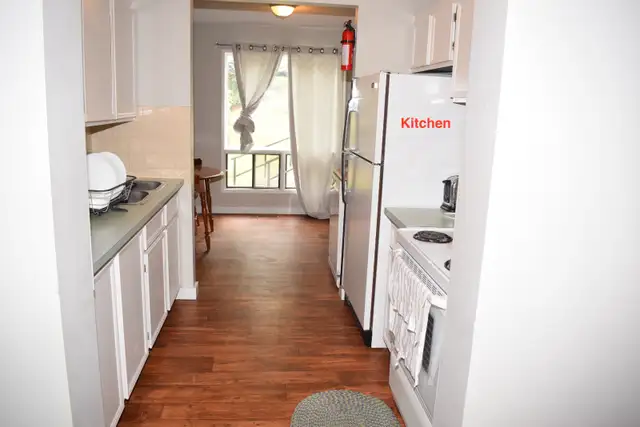 Fully furnished bedroom for rent in Ranchlands (upper level) - Photo 7