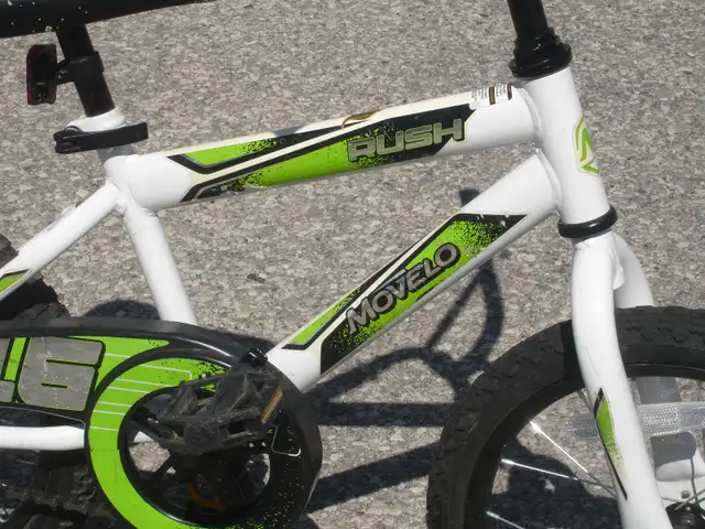 OUTGROWN BOY'S 16' MOVELO RUSH MOUNTAIN BIKE FIRST $45.00 FIRM! - Photo 5