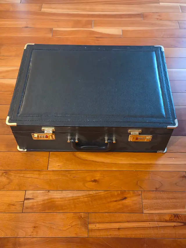 Brand New 76 piece, 12 person German Cutlery Set! - Photo 5