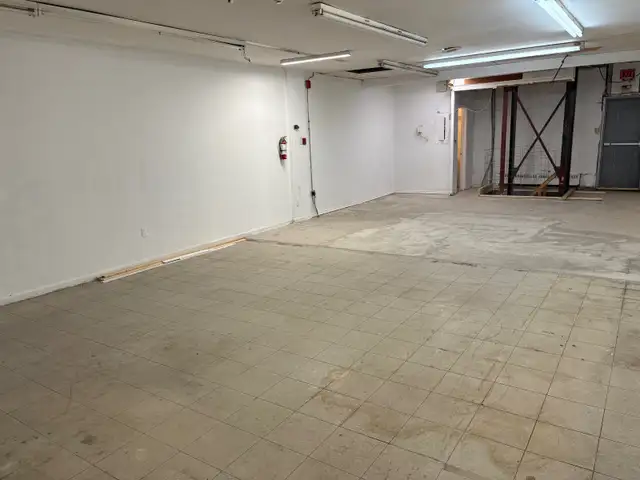 Magasin à louer - Photo 2