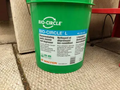 5 gallons of parts cleaner & degreaser