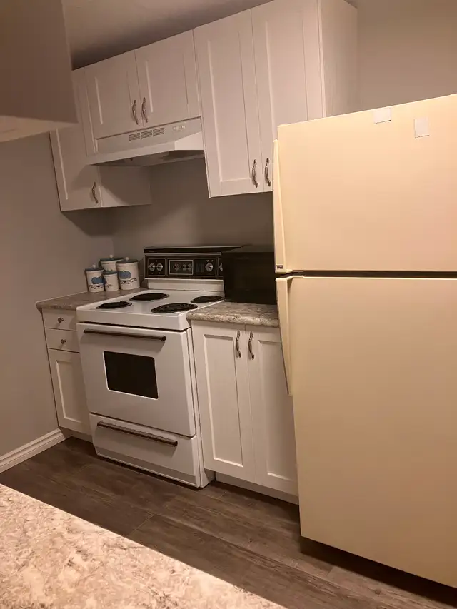 Enjoy Space & Comfort that Fits Your Budget! Utilities included - Photo 5