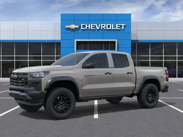 2026 Chevrolet Colorado Trail Boss - Photo 2