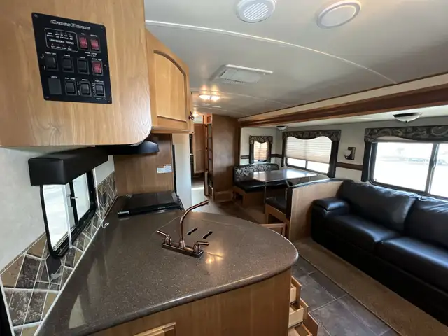 2013 Crossroads Sunset Trail 32FR BUNK HOUSE MODEL, SPACIOUS - Photo 36