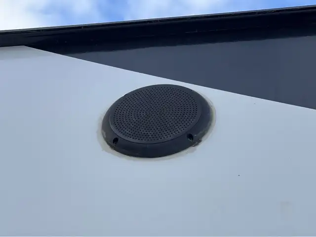 2014 KEYSTONE BULLET 285RLS, COUPLES UNIT, SPACIOUS - Photo 6