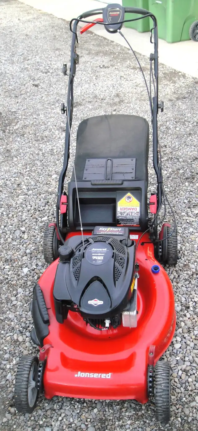JONSERED SELF PROPELLED LAWNMOWER - Photo 3