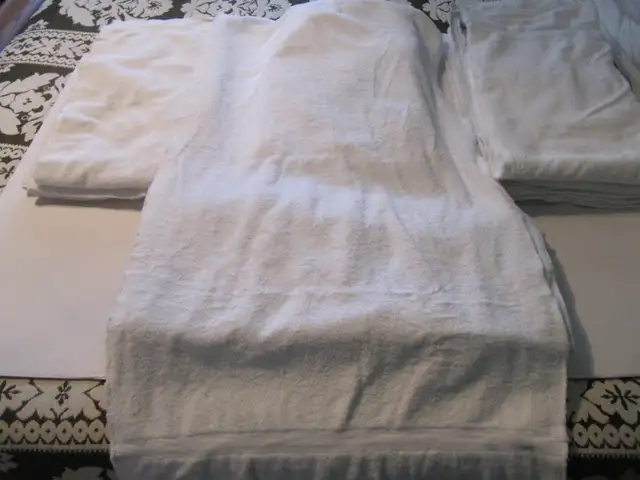 20pc Lot Of 24 x50 inch HotelGrade Cotton Bathroom Towels CLEAN - Photo 4