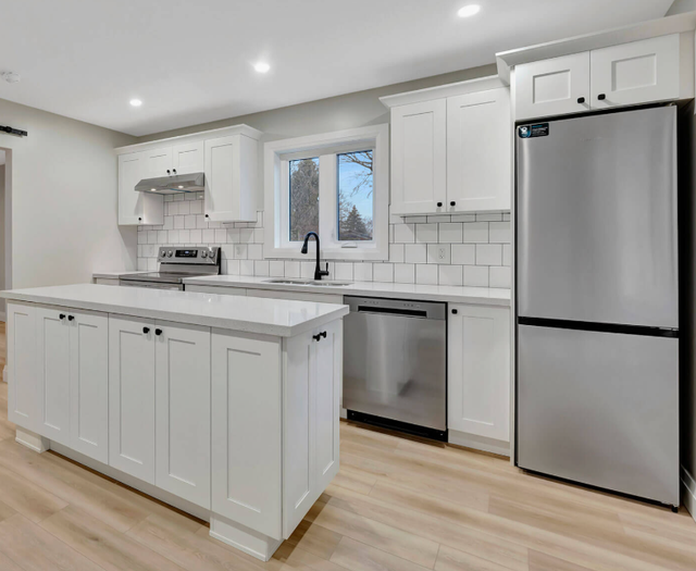 Quality kitchen cabinets and countertop - best price guaranteed - Photo 7