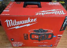 Milwaukee 3701-21 M18 Laser Like New In Box