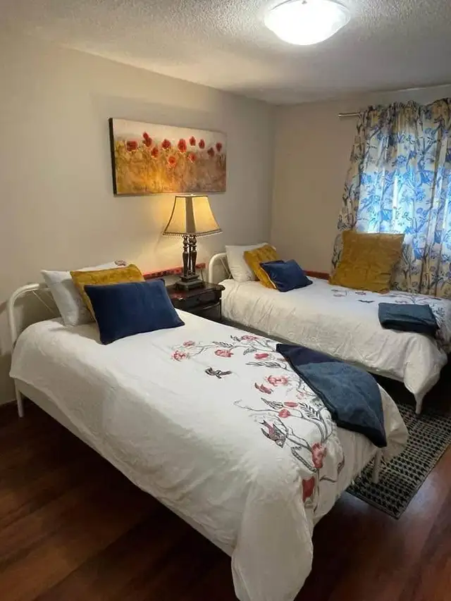 ROOM FOR RENT - Photo 5