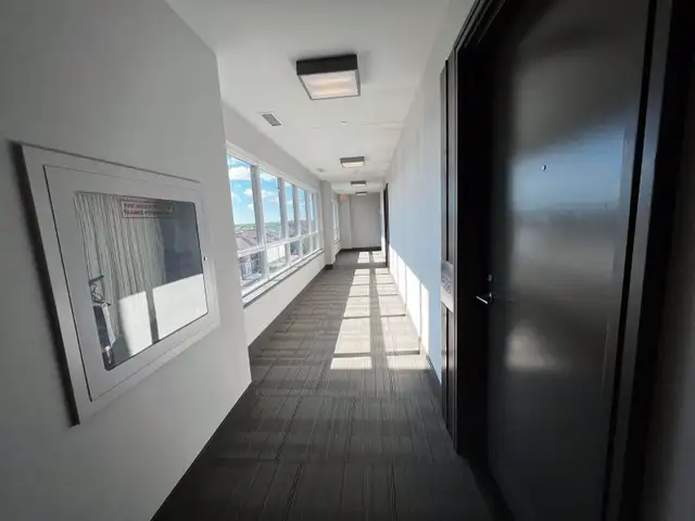 AVAILABLE FURNISHED CONDO – 6 MONTHS MINIMUM TERM RENTAL -$2000 - Photo 2