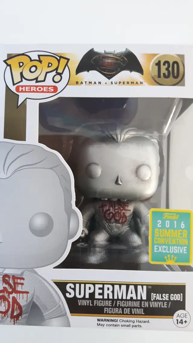 POP HEROES SUPERMAN FALSE GOD VINYL FIGURINE DANS SA BOITE$15.00