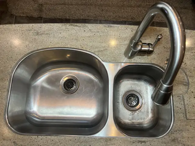 2015  ALPINE 3010RE,LUXURIOUS, WIDE BODY, SPACIOUS, COUPLES UNIT - Photo 27